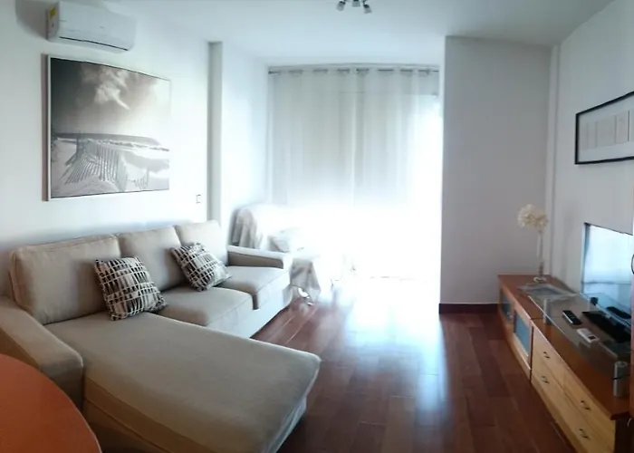 Downtown Apartment *